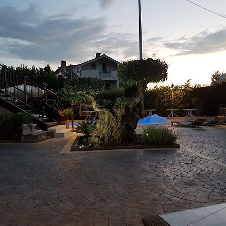 Hotel Il Dito E La Luna Ripa Teatina Dış mekan fotoğraf